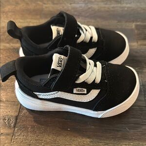Vans Toddler UltraRange 66 V Shoe